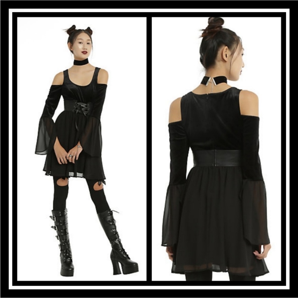 Hot Topic XL Black Velvet Bell Sleeve Cold Shoulder Dress Goth Witchey Punk